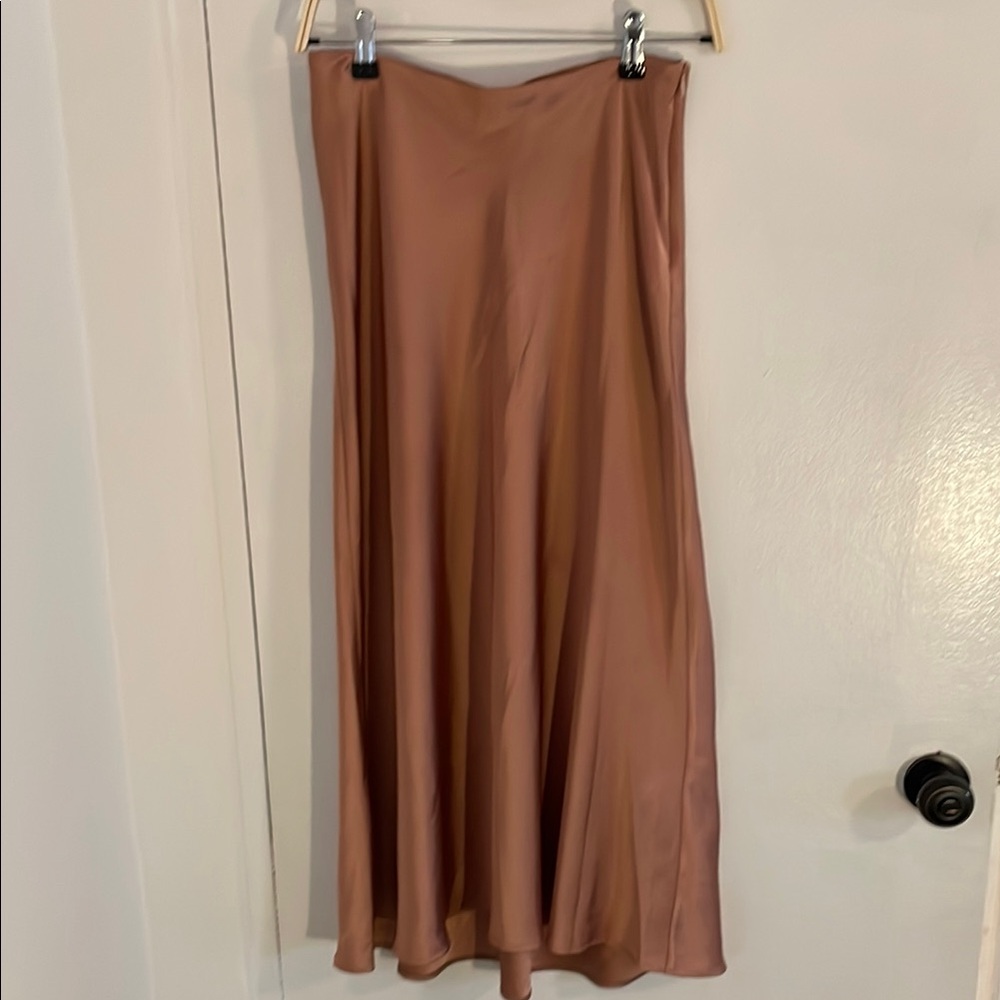 Elegant Tan Women's Skirt